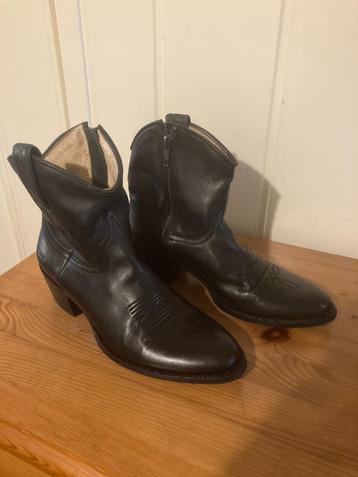Aparte zwarte halfhoge leren Western laarsjes van Sendra, 36 beschikbaar voor biedingen