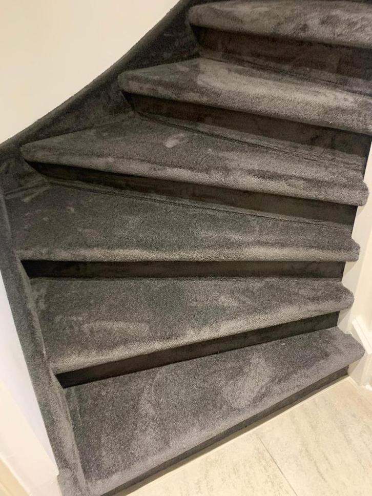 Professionele trap stoffering Rotterdam, Huis en Inrichting, Stoffering | Vloerbedekking, Nieuw, Tapijt, Wit, Crème, Beige, Bruin