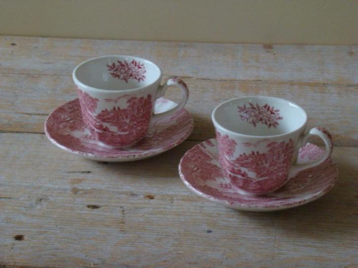 2x Espresso kop-en-schotel, Engels rood Ridgway, Meadowsweet, Antiek en Kunst, Antiek | Servies los, Ophalen of Verzenden