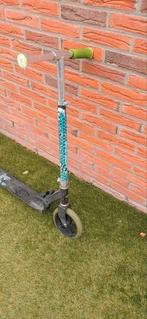 Step inklapbaar wielen en lagers goed rem werkt, Fietsen en Brommers, Steps, Ophalen, Zo goed als nieuw, Gewone step