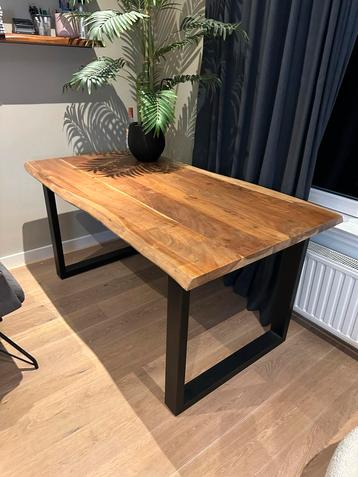 Mahonie houten Bureau tafel met Stalen Poten zgan beschikbaar voor biedingen