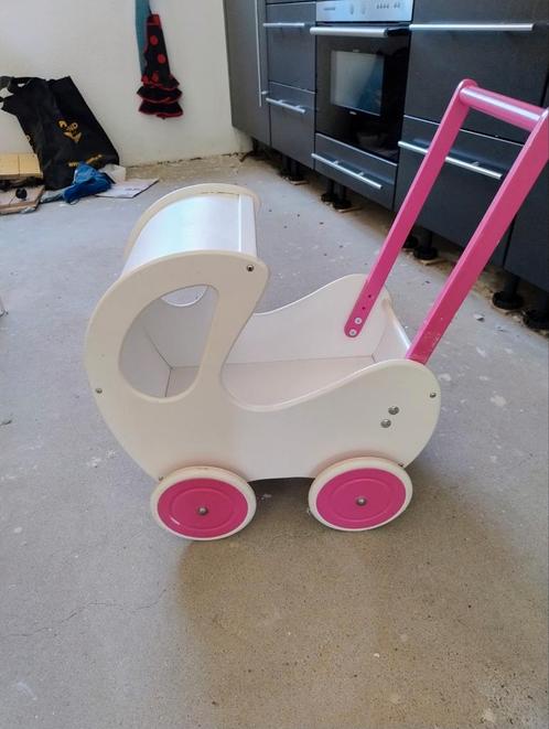 Mooie houten poppenwagen, Kinderen en Baby's, Speelgoed | Houten speelgoed, Zo goed als nieuw, Ophalen