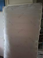 ZEER GOED MATRAS MET TOPPER(Well Fair), Ophalen, Gebruikt, 90 cm, Eenpersoons