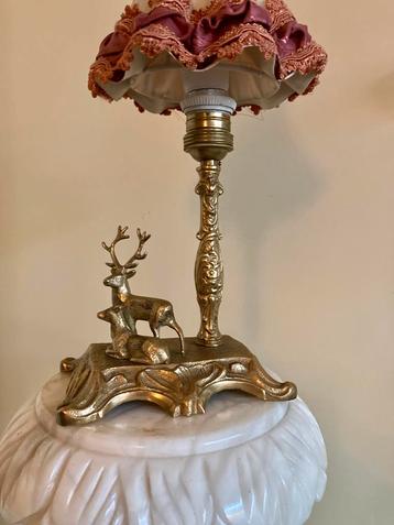 Messing Art Nouveau schemerlamp edelhert paar roze wit kap. beschikbaar voor biedingen