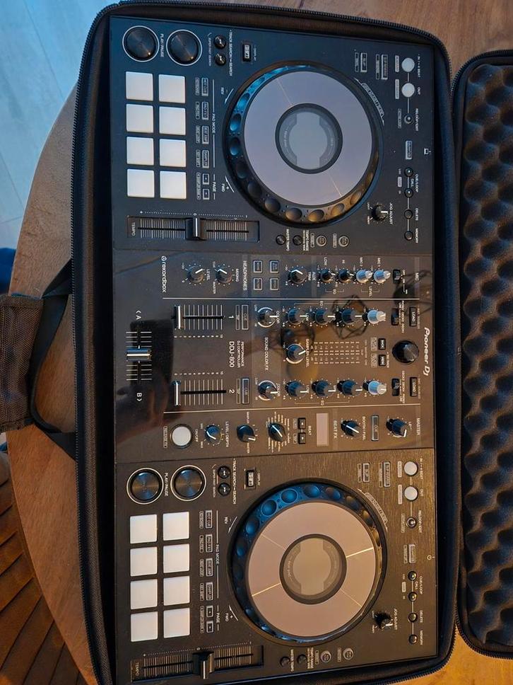 Pioneer DDJ-800 Draaitafel + Hardcase, Muziek en Instrumenten, Dj-sets en Draaitafels, Gebruikt, Draaitafel, Pioneer, Ophalen