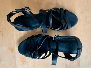 Timberland sandalen met hakje. Maat 39