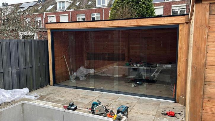 Zoekt u iemand om uw tuinhuis te laten plaatsen?, Tuin en Terras, Tuinhuizen, Nieuw, Ophalen