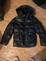 Zwarte Nike jas - Maat 128/140, Ophalen of Verzenden, Gebruikt, Jas