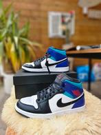 Air Jordan 1 MID, Blauw, Ophalen of Verzenden, Zo goed als nieuw, Sneakers of Gympen