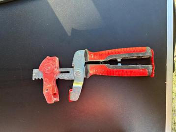 Rubi levelling tang met clips beschikbaar voor biedingen