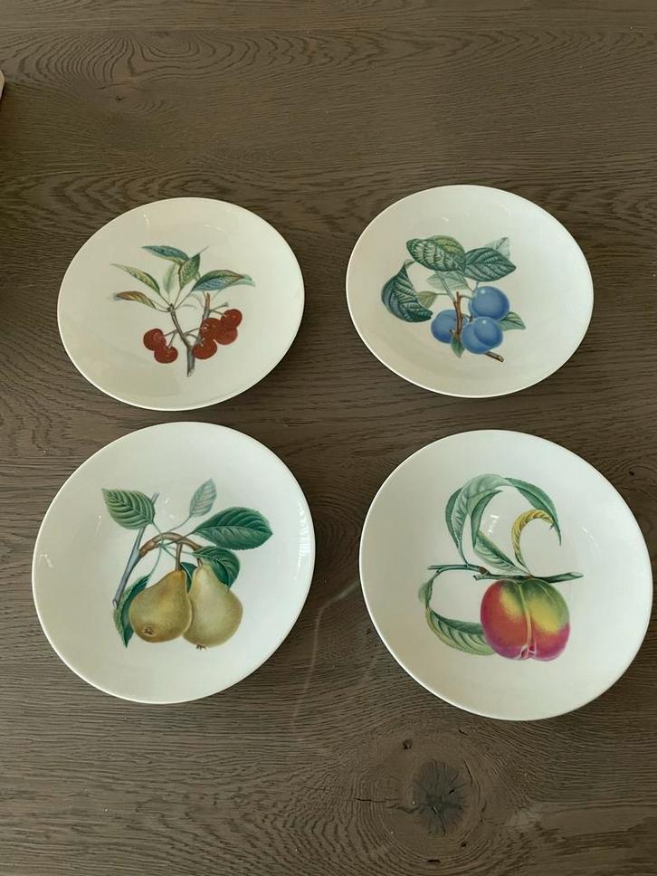 Vintage Fruitbordjes - 4 stuks Kaiser, Huis en Inrichting, Keuken | Servies, Nieuw, Bord(en), Overige stijlen, Porselein, Ophalen of Verzenden