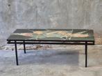 Prachtige vintage salontafel flagstone met zwart frame, Huis en Inrichting, Tafels | Salontafels, Ophalen, Gebruikt, 100 tot 150 cm