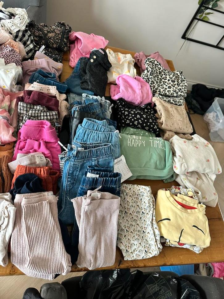 Grote set meisjeskleding maat 74/80 – zo goed als nieuw!, Kinderen en Baby's, Babykleding | Baby-kledingpakketten, Zo goed als nieuw