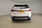 BMW iX1 xDrive30 | LED | Navigatie | Schuifdak | Sportstoele, Automaat, Stof, Gebruikt, 225 min