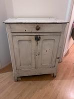 Prachtife brocantd kast, Ophalen
