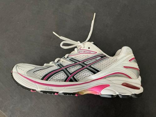 Asics GT-2140 Gel Hardloopschoenen, Sport en Fitness, Loopsport en Atletiek, Zo goed als nieuw, Ophalen of Verzenden