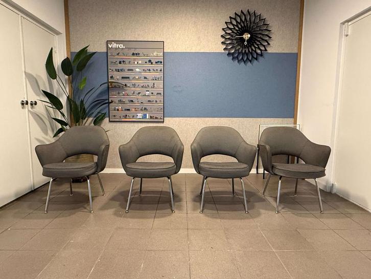 Knoll | Eero Saarinen | Executive Armchairs | 4x, Huis en Inrichting, Stoelen, Gebruikt, Vier, Metaal, Stof, Grijs, Ophalen of Verzenden