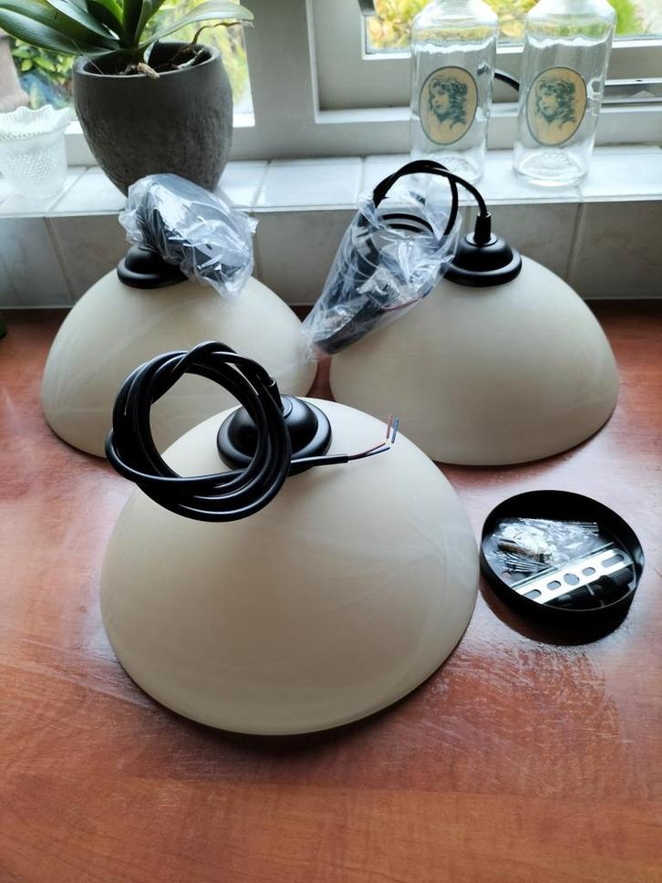 3 Glazen Hanglampen 25cm - Compleet!, Huis en Inrichting, Lampen | Hanglampen, Zo goed als nieuw, 75 cm of meer, Glas, Ophalen