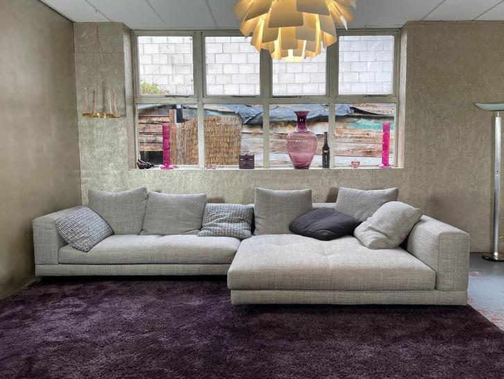 Minotti Connery bij TheReSales, Huis en Inrichting, Banken | Bankstellen, Zo goed als nieuw, Hoekbank, Overige maten, 300 cm of meer