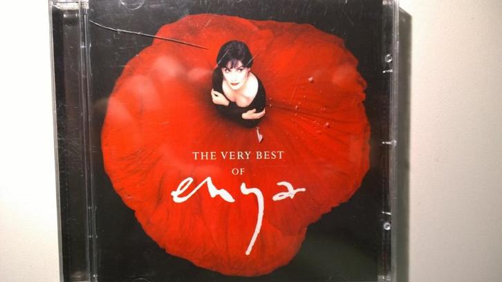 Enya - The Very Best Of Enya, Cd's en Dvd's, Cd's | Pop, Zo goed als nieuw, 1980 tot 2000, Ophalen of Verzenden