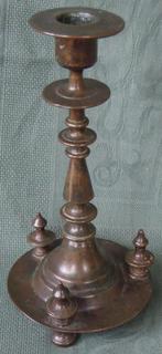 Nr A300: Antiek bronzen kandelaartje, Ophalen of Verzenden, Koper of Brons