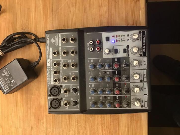 Behringer Xenyx 802 Mengpaneel, Muziek en Instrumenten, Mengpanelen, Gebruikt, Minder dan 5 kanalen, Microfooningang, Ophalen of Verzenden