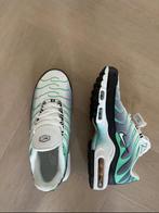 Nike TN - new, Kleding | Heren, Schoenen, Ophalen of Verzenden, Zo goed als nieuw, Wit, Sneakers of Gympen