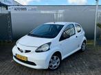 Toyota Aygo 1.0-12V - APK 10-2025, Voorwielaandrijving, Stof, Gebruikt, Zwart