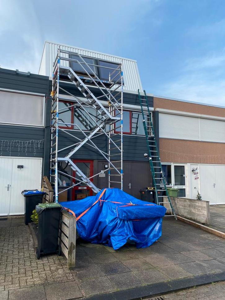 Rolsteiger met trappenhuis, Doe-het-zelf en Verbouw, Steigers, Gebruikt, Rolsteiger of Kamersteiger, 5 meter of hoger, Ophalen