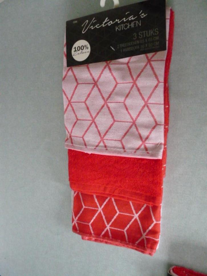 11Keuken en 2 theedoeken keukendoekset Rood Nieuw, Huis en Inrichting, Keuken | Textiel, Nieuw, Theedoek of Handdoek, Rood, Ophalen of Verzenden