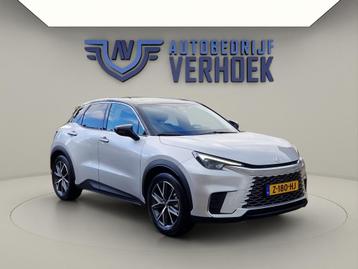 Lexus LBX Cool NL Auto - Dodehoek Detectie - Elektr. Achterk beschikbaar voor biedingen