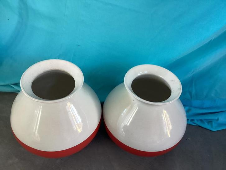 2x Piet Hein Eek Dipvazen, Huis en Inrichting, Woonaccessoires | Vazen, Zo goed als nieuw, Rood, Minder dan 50 cm, Aardewerk of Porselein