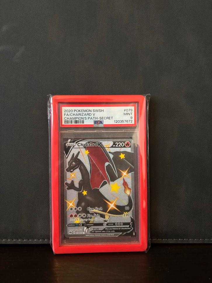 Charizard V #079 PSA 9 - Sword & Shield, Hobby en Vrije tijd, Verzamelkaartspellen | Pokémon, Zo goed als nieuw, Losse kaart, Ophalen of Verzenden
