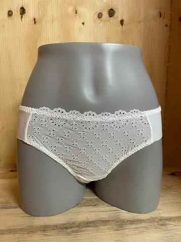 Twinset Brazilian maat 40 sangalo bianco beschikbaar voor biedingen