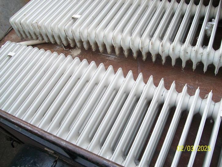 oude machine  oud ijzer enz gratis gezocht, Doe-het-zelf en Verbouw, Verwarming en Radiatoren, Gebruikt, Radiator, 30 tot 80 cm
