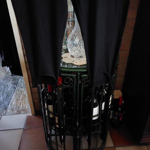 Legging van het merk Rimini.  Maat 3 (44/46), Kleding | Dames, Broeken en Pantalons, Zo goed als nieuw, Maat 42/44 (L), Zwart