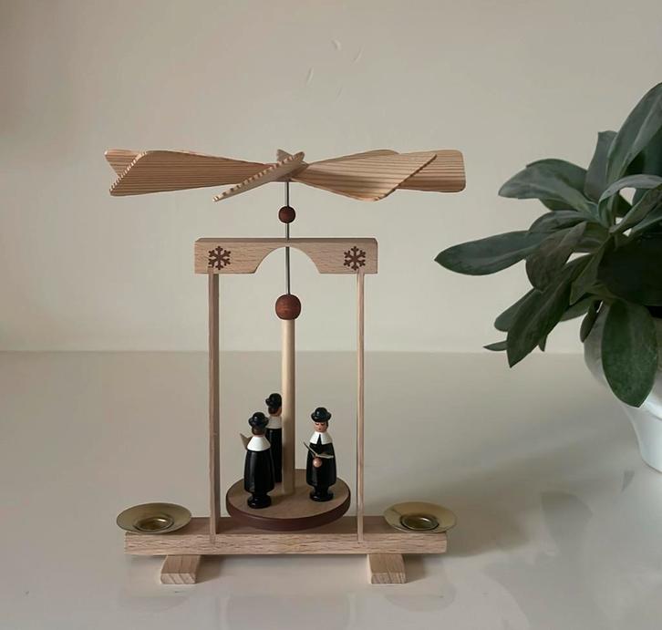 Kleine ertsgebergte kerstcarrousel, Diversen, Kerst, Zo goed als nieuw, Ophalen of Verzenden