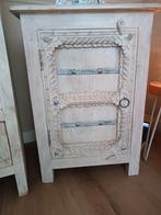 Te koop : leuk Oosters kastje ., Huis en Inrichting, Kasten | Overige, Ophalen of Verzenden, Zo goed als nieuw