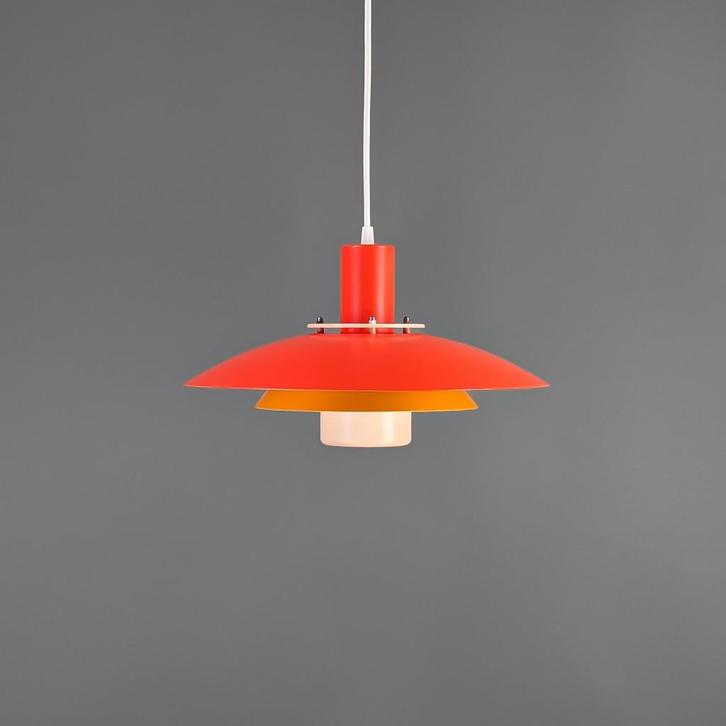 Oranje lamp, Scandinavisch design, Form light, Deense lamp, Huis en Inrichting, Lampen | Hanglampen, Zo goed als nieuw, 75 cm of meer