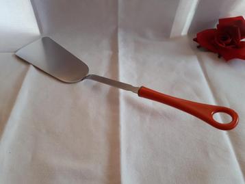 Sola Elite Bistro | maatlepel bakspaan VINTAGE jaren 60 / 70 beschikbaar voor biedingen