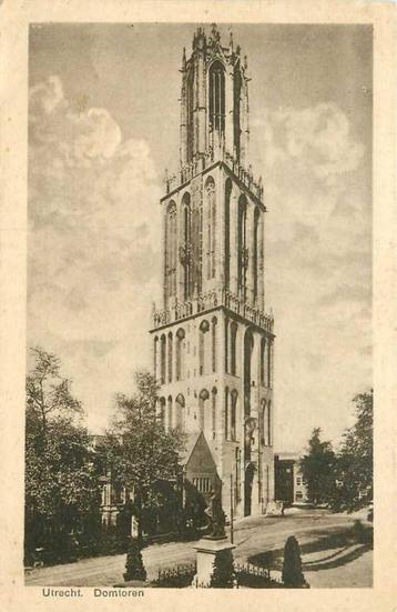 (300-123-029) Utrecht Domtoren beschikbaar voor biedingen