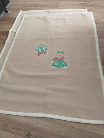 2 babydekentjes beschikbaar voor biedingen