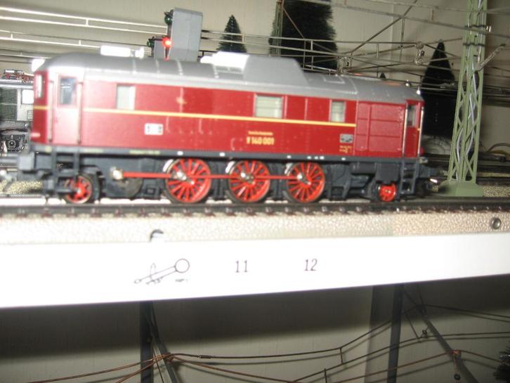 MARKLIN 34210 Duitse oldtimer dieselloc serie 140 , ovp DIG, Hobby en Vrije tijd, Modeltreinen | H0, Zo goed als nieuw, Locomotief