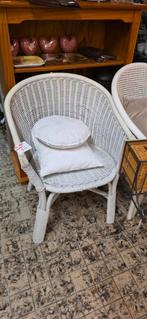 Rotan Stoel - Wit - NU 7.50, Huis en Inrichting, Stoelen, Ophalen, Wit, Eén