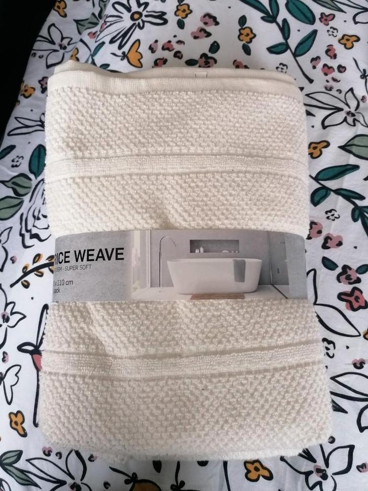 3 Nieuwe wafelhanddoeken, Huis en Inrichting, Badkamer | Badtextiel en Accessoires, Nieuw, Handdoek, Wit, Ophalen of Verzenden