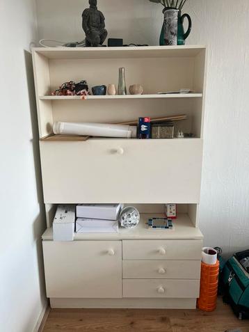 FREE Multipurpose desk/cupboard/bookshelf 