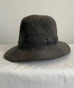 Vintage Grijze Vilten Hoed, Kleding | Dames, Hoeden en Petten, Ophalen, Zo goed als nieuw, One size fits all, Hoed