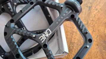 One up pedal mtb Nieuw  beschikbaar voor biedingen