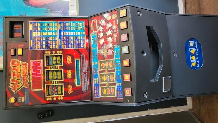 In zeer nette staat Wild Double, Verzamelen, Automaten | Gokkasten en Fruitautomaten, Zo goed als nieuw, Euro, Met sleutels, Ophalen of Verzenden