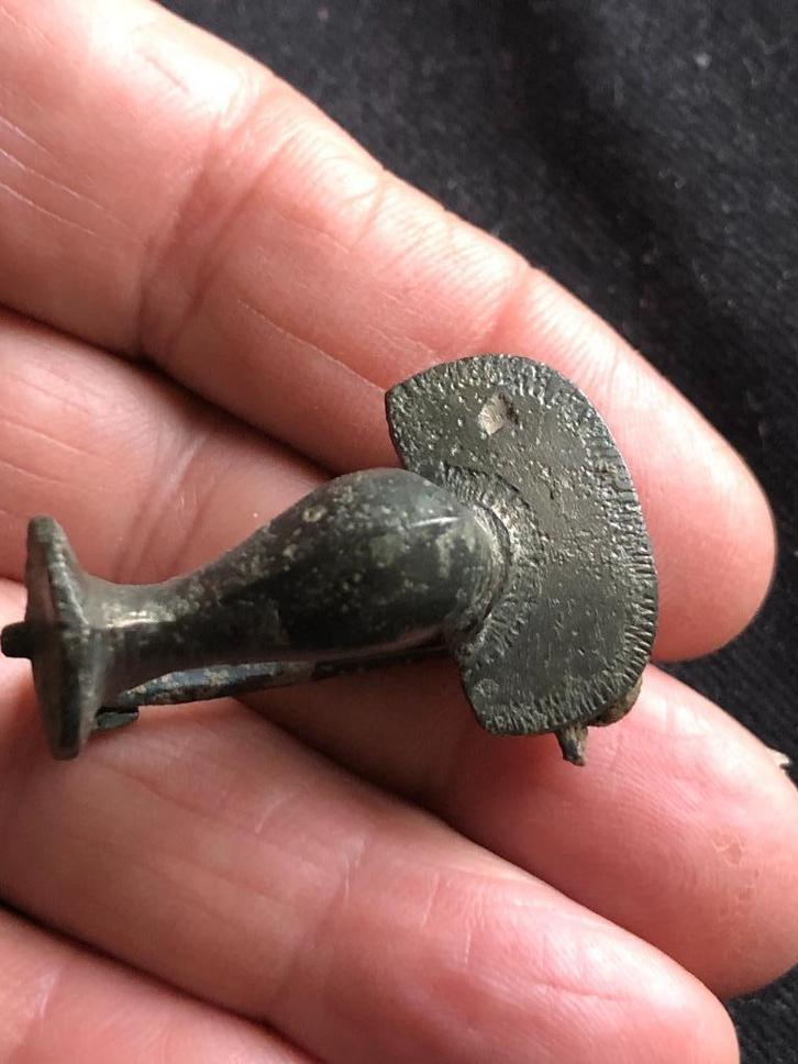 Bodemvondst Romeinse versierde KAP FIBULA mantelspeld oud., Antiek en Kunst, Antiek | Koper en Brons, Brons, Verzenden